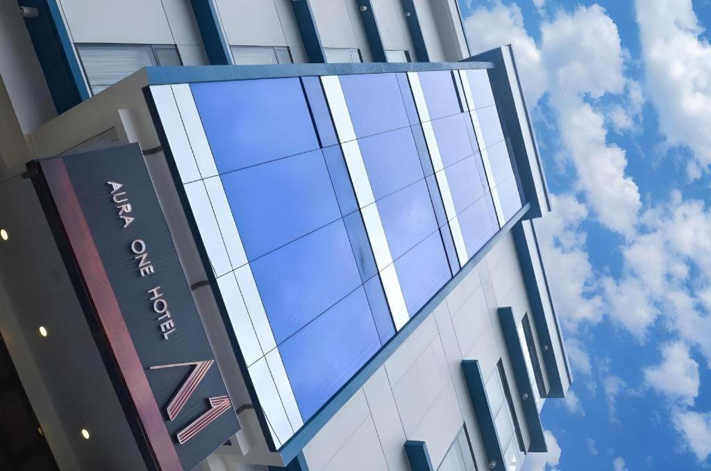 Aura One Hotel Baguio City Exteriör bild