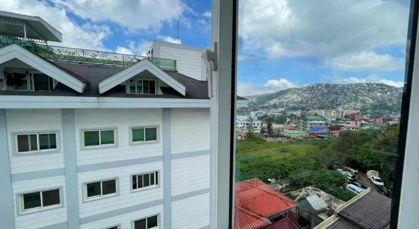 Aura One Hotel Baguio City Exteriör bild