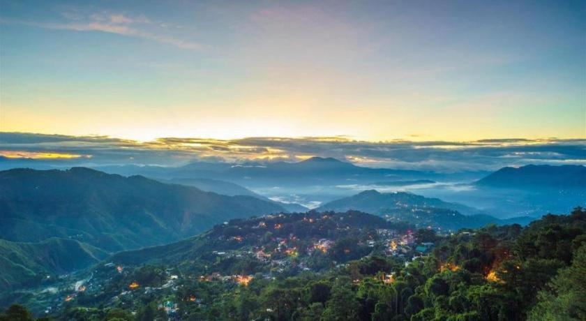 Aura One Hotel Baguio City Exteriör bild